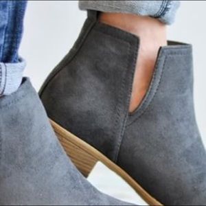 Meet your Posher, Danell